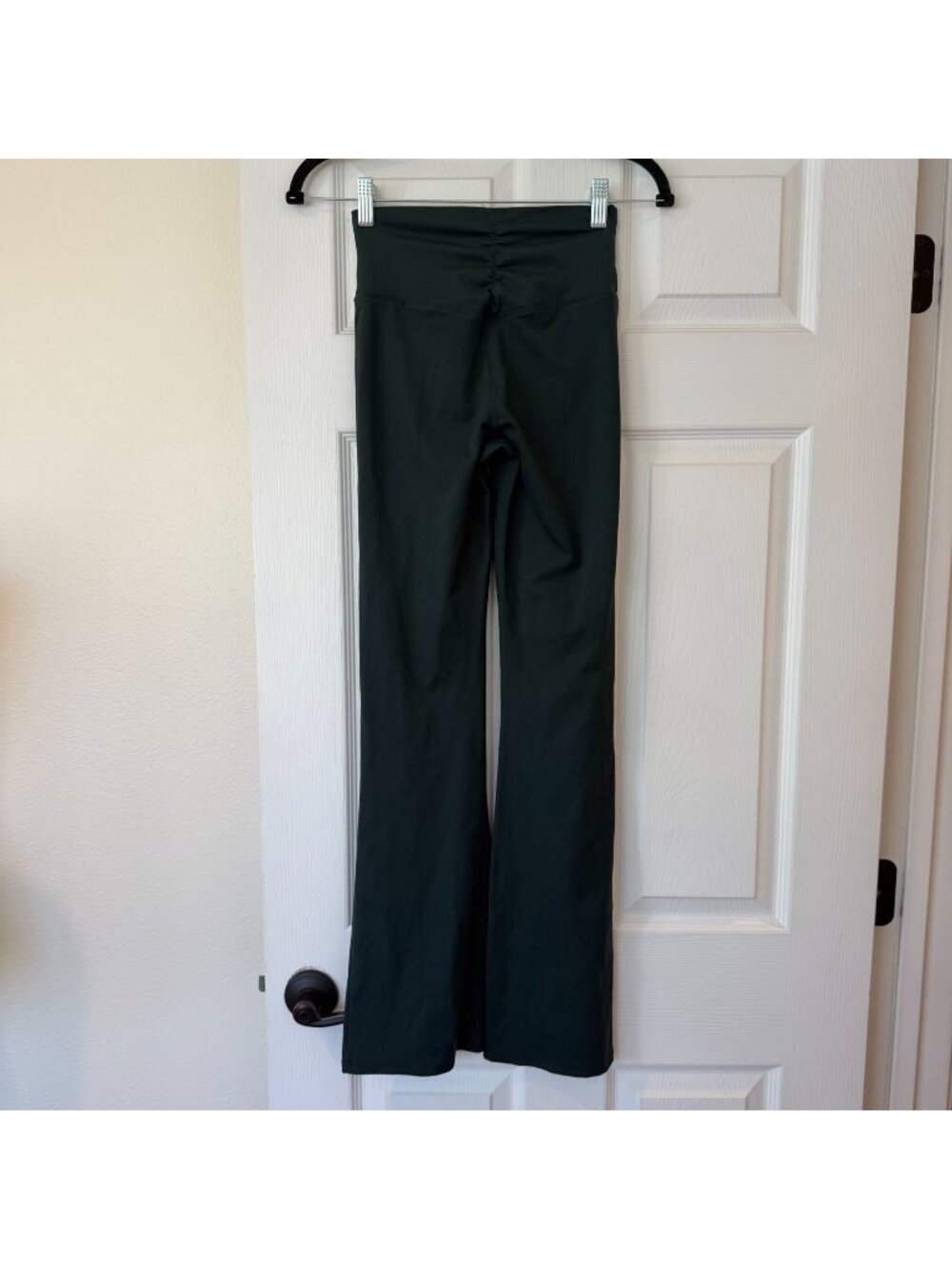Soft Stretchy Green Flare Leggings Size Small
